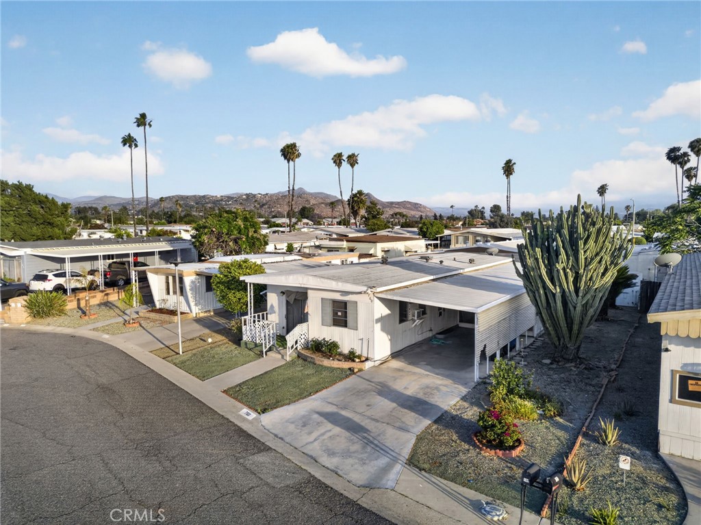 760 Santa Clara