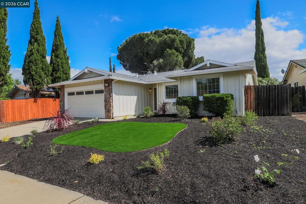 2121 Apricot Court