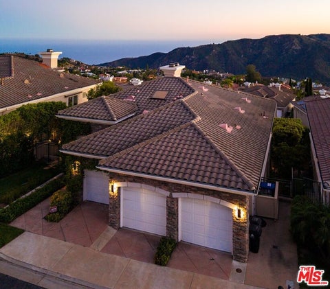 Photo of 16658 Calle Brittany, Pacific Palisades, CA 90272 (MLS # 26852575)