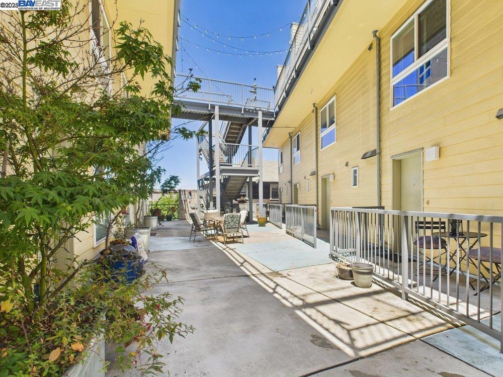 MOSSWOOD - Residential Lease