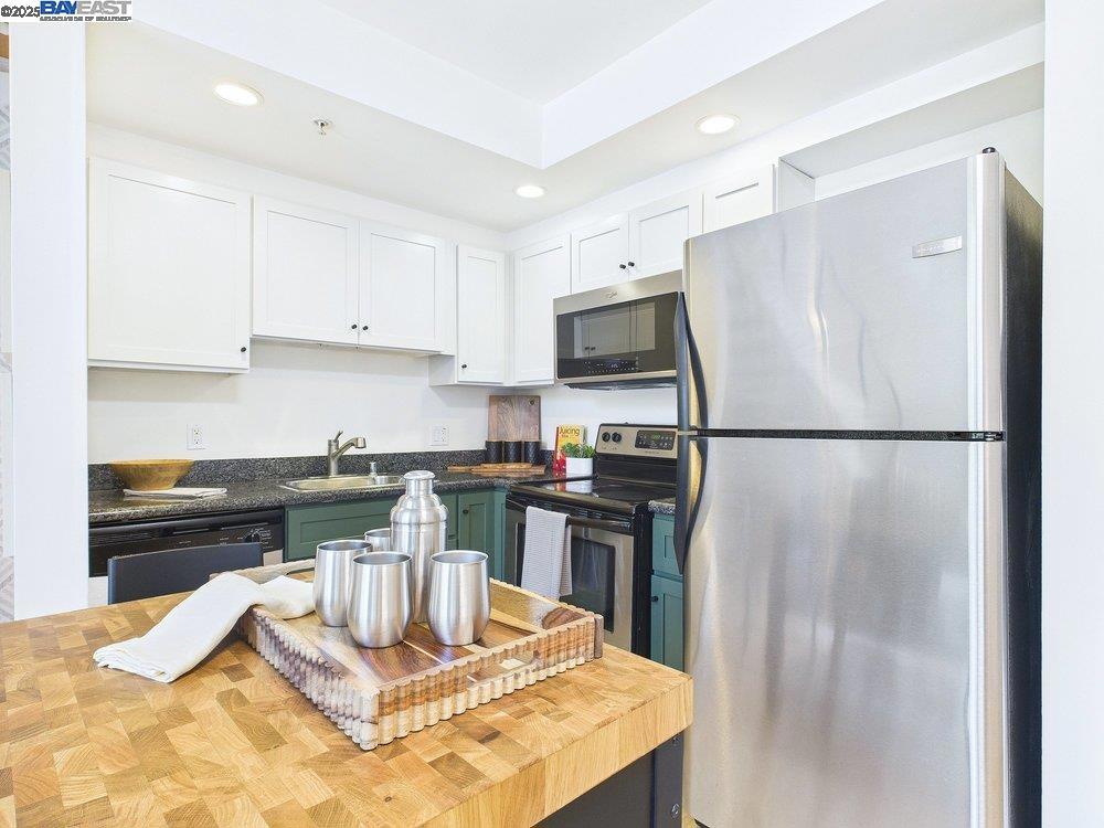 MOSSWOOD - Residential Lease