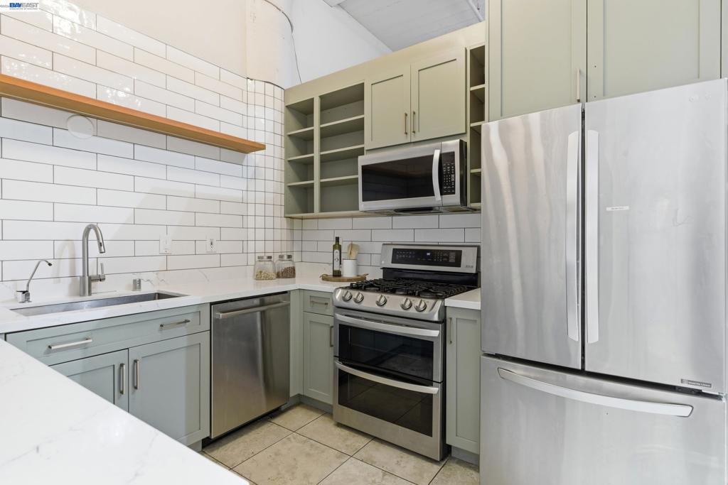4053 Harlan St 114