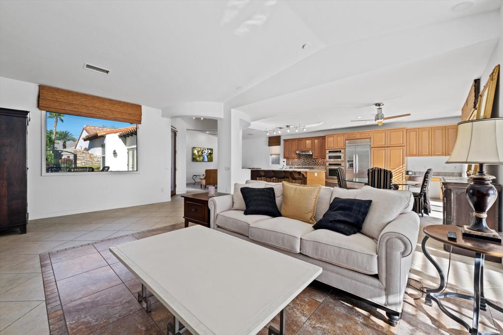 56378 Palms Drive