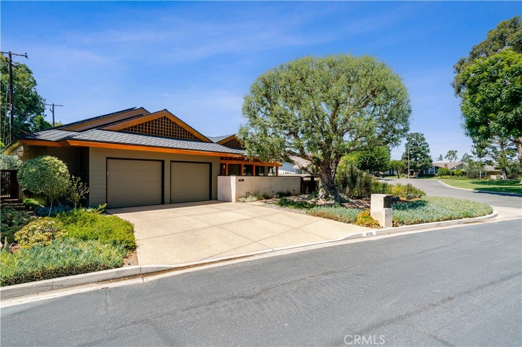 14291 Wisteria Lane