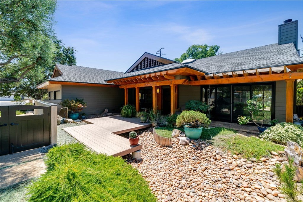 14291 Wisteria Lane
