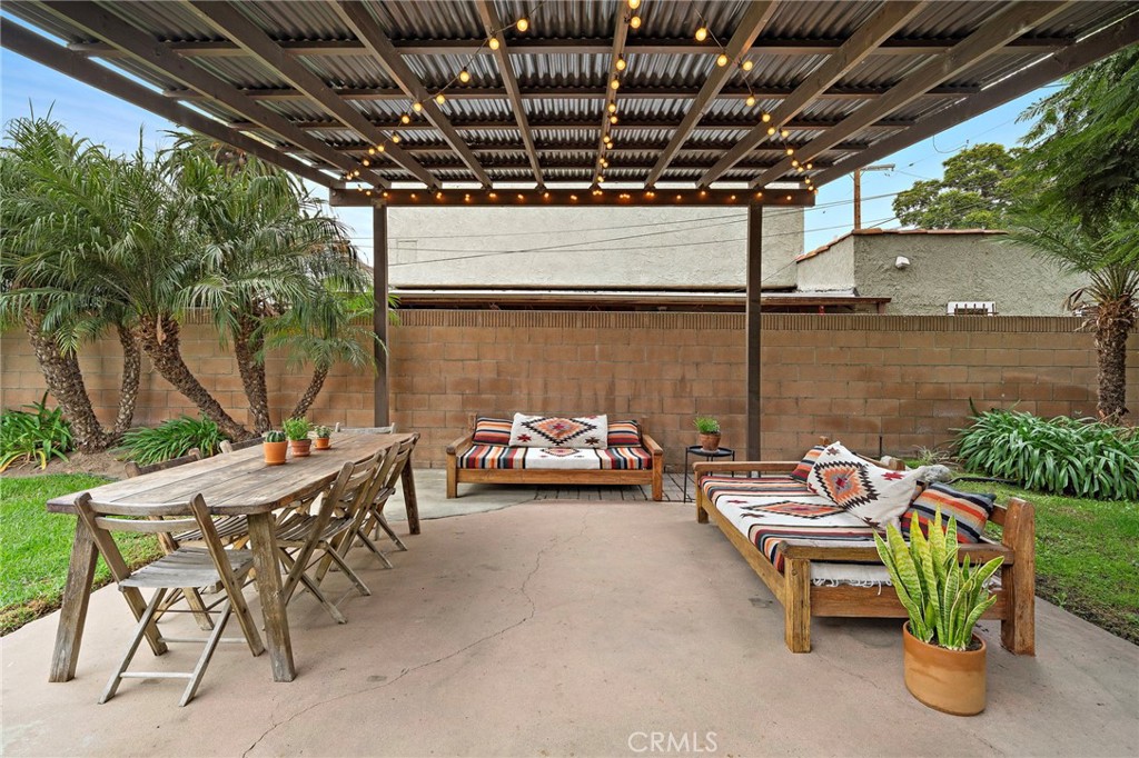 Wrigley Area (WR) - Residential