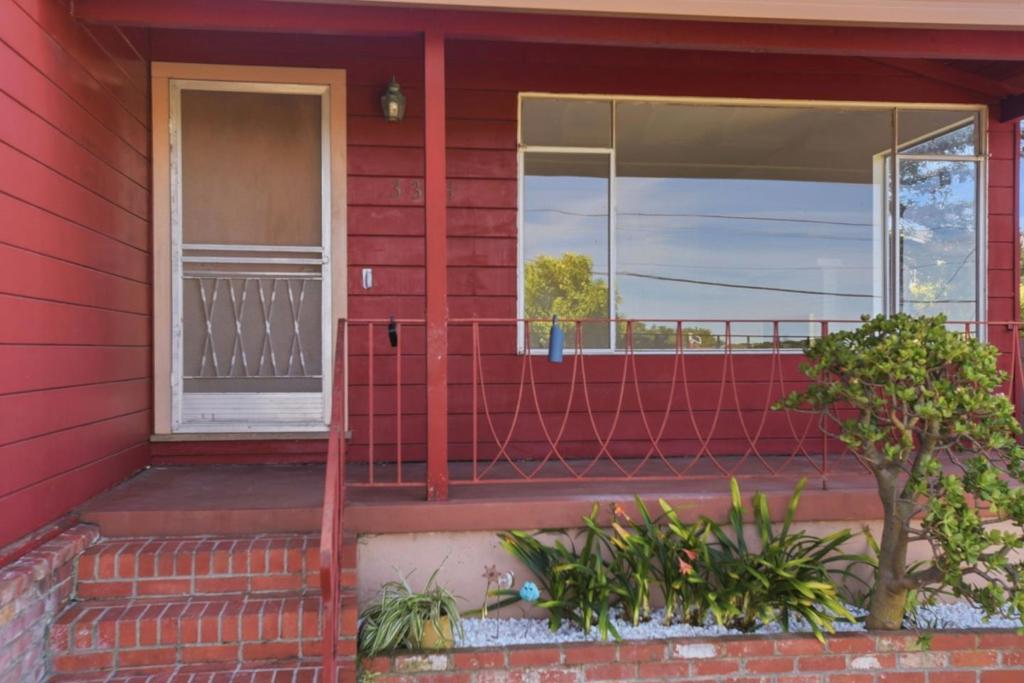 Properties 2 3311 Plateau Drive