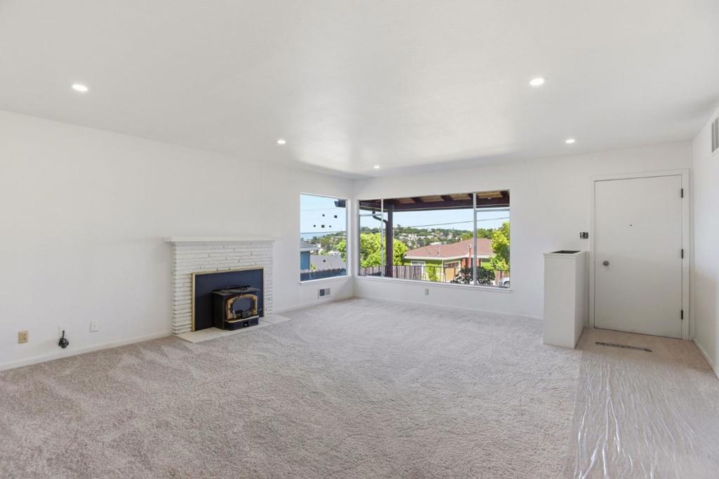 Properties 4 3311 Plateau Drive