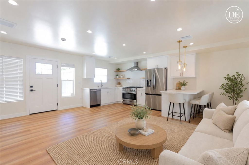 5221 E Willow A