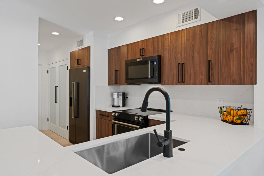 Mission Hills Country Club - Residential Lease