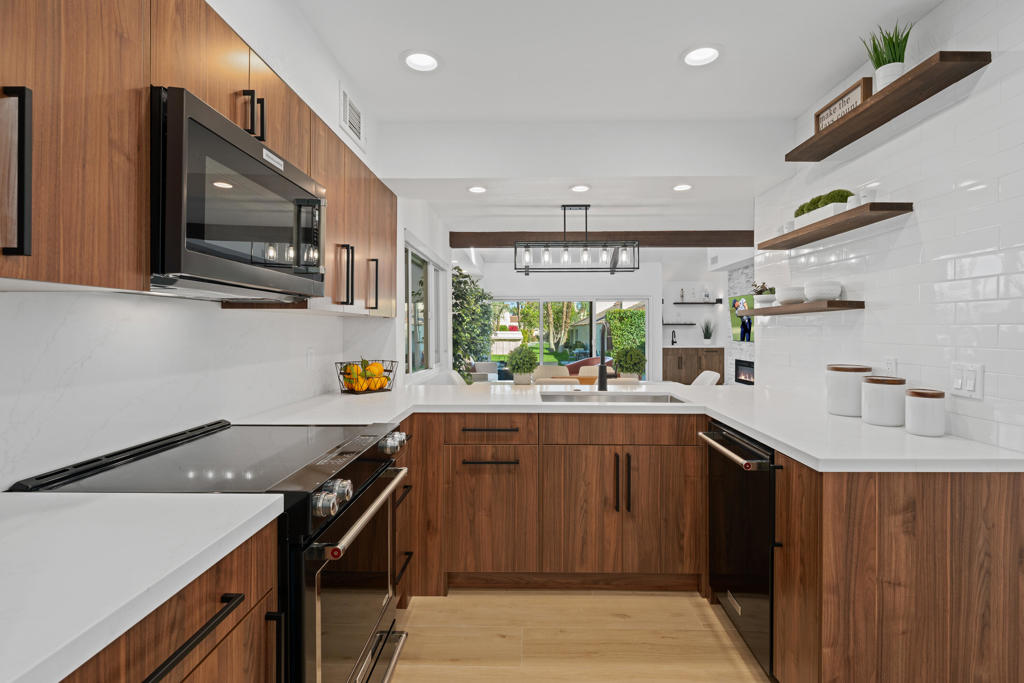 Mission Hills Country Club - Residential Lease