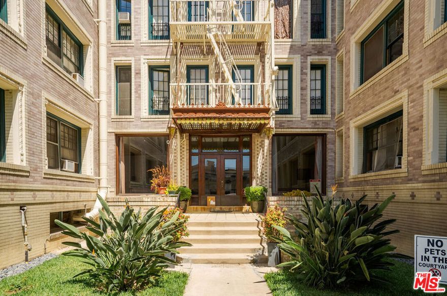 Own a piece of vibrant Los Angeles living with this 1 bed / 1 bath corner unit at 2121 James M Wood Blvd #415. Positioned on a street-facing corner, this home is filled with natural light and city views. Ideal for first-time buyers or investors, this property combines comfort, convenience, and an unbeatable location. The HOA covers common area expenses such as electric, gardener, trash, janitorial, pest control, and moreall included in the budget. With dining, shopping, and entertainment nearby, this is an incredible opportunity to enjoy all that LA has to offer.