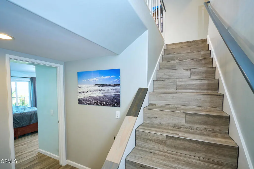 Ventura, California 93001, United States, 2 Bedrooms Bedrooms, ,3 BathroomsBathrooms,Residential,Active,212245