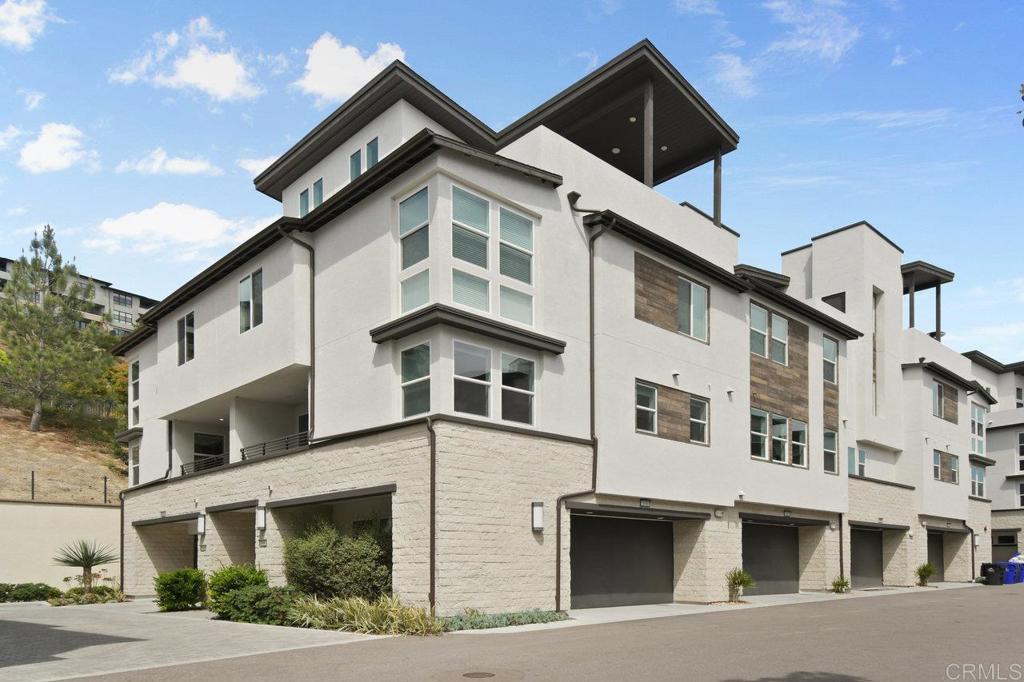 2838 Avella Circle
