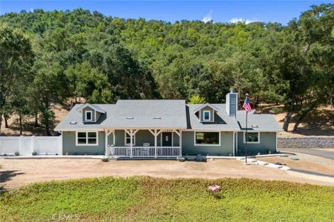 Photo of 13505 Santa Lucia RD, Atascadero, CA 93422 (MLS # SC26180256)