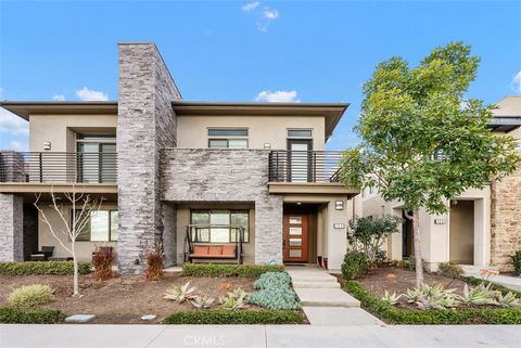 153 Carmine Irvine CA 92618