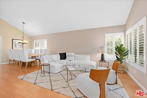 1668 Fox Springs Circle Newbury Park CA 91320
