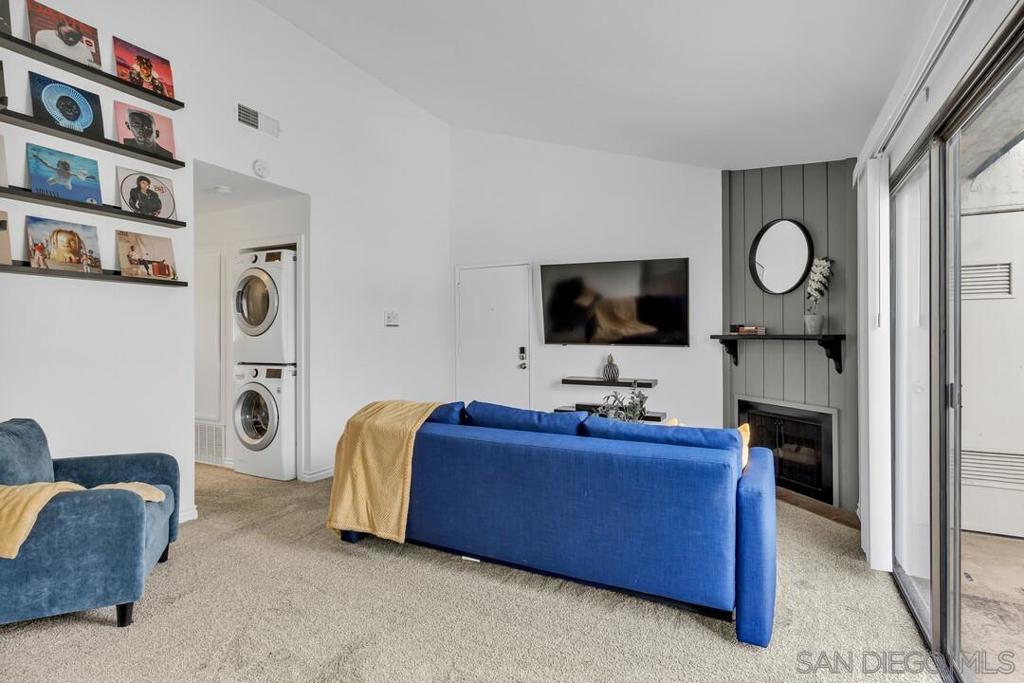 12650 Lakeshore Dr. Unit 127