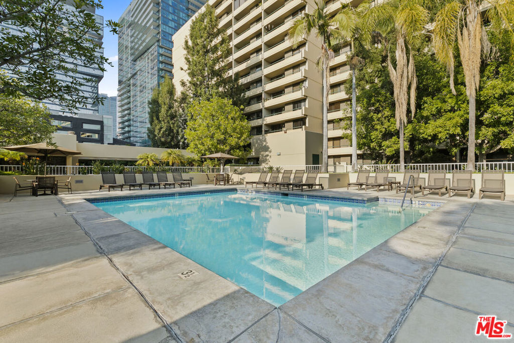 600 W 9th Street 814
