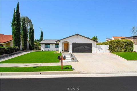 Photo of 10947 Lurline Avenue, Chatsworth, CA 91311 (MLS # OC26062018)