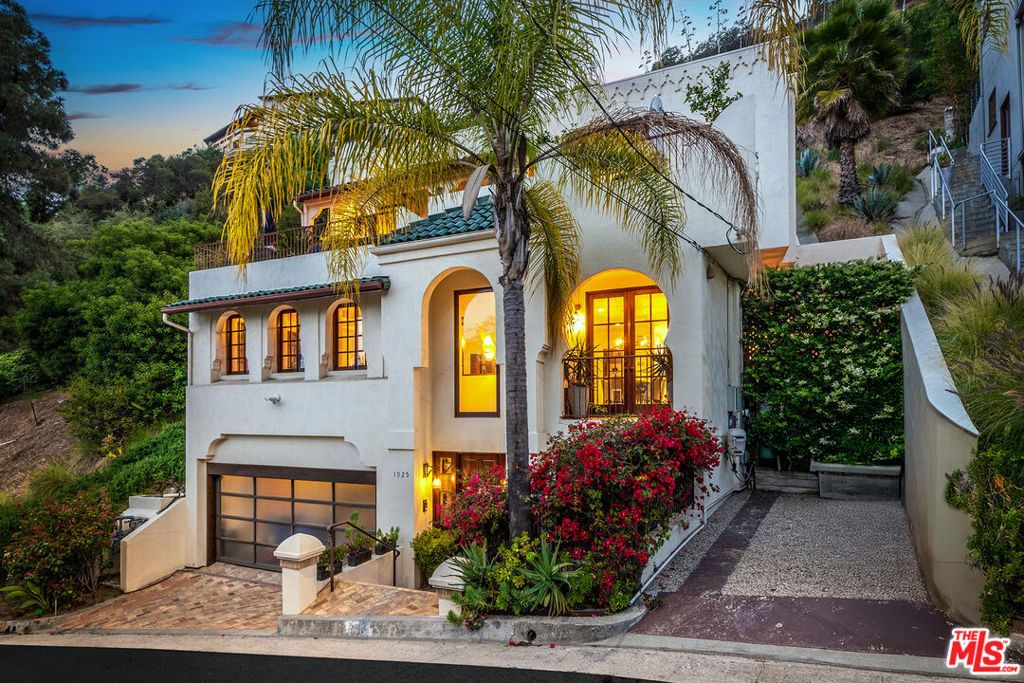 Photo of 1925 Curson Place, Los Angeles, CA 90046 (MLS # 25582703)