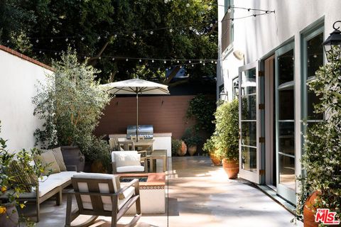 Photo of 3810 Dixie Canyon Avenue, Los Angeles, CA 91423 (MLS # 26860327)