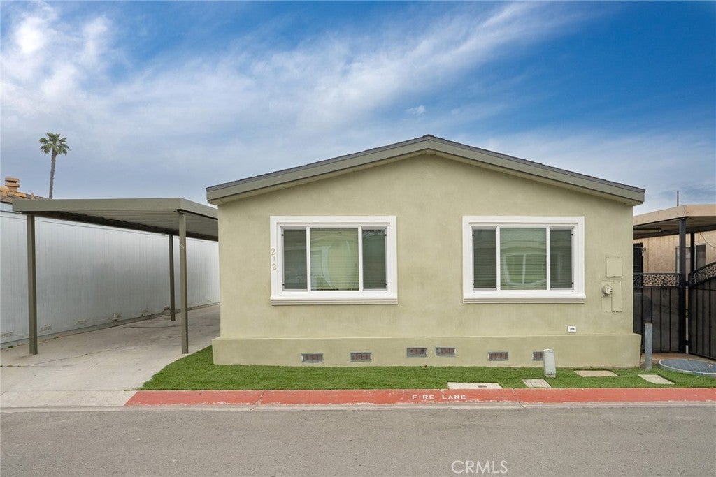 212 Las Brisas Circle