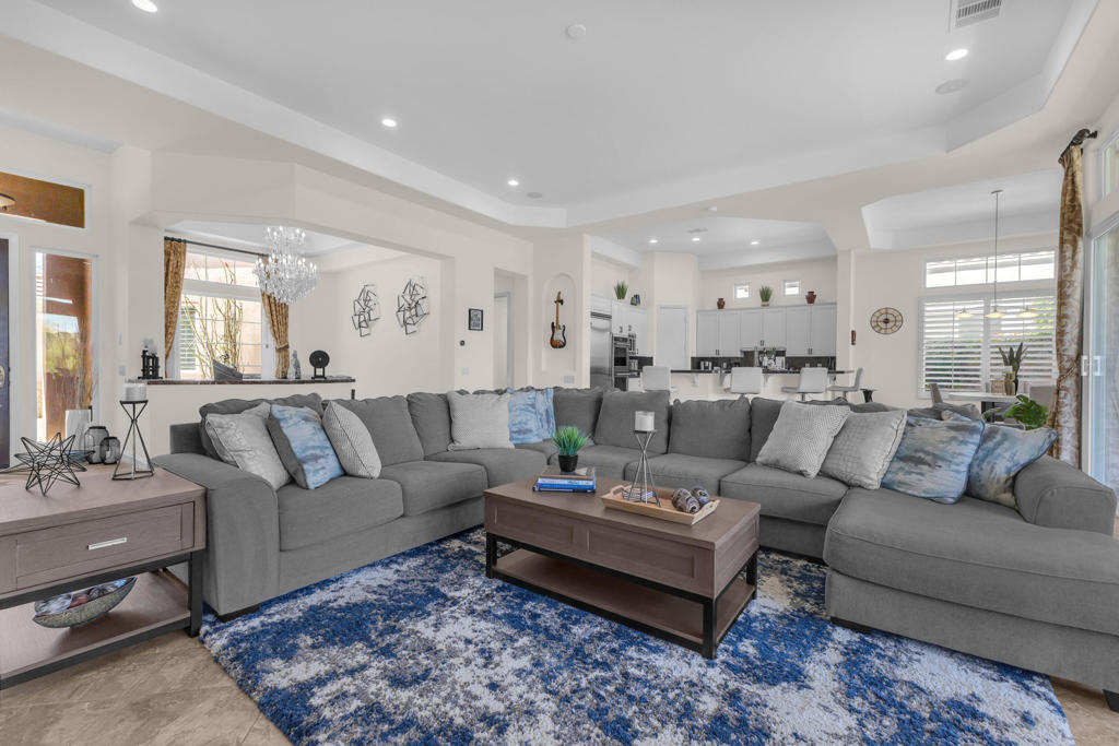 Mira Vista - Residential Lease