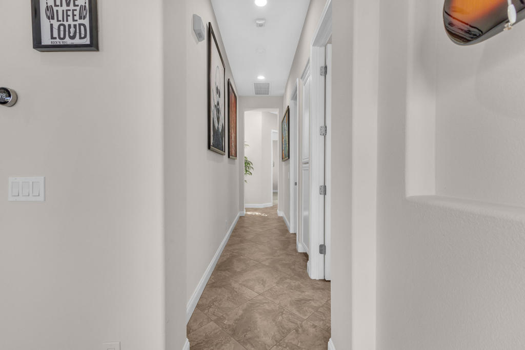 Mira Vista - Residential Lease