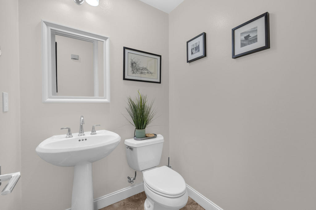 Mira Vista - Residential Lease