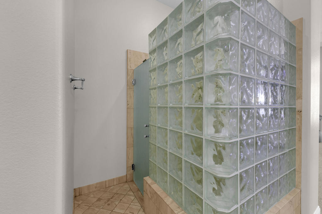 Mira Vista - Residential Lease