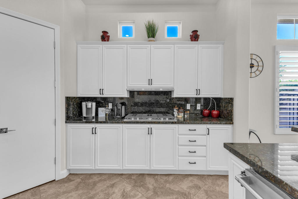 Mira Vista - Residential Lease