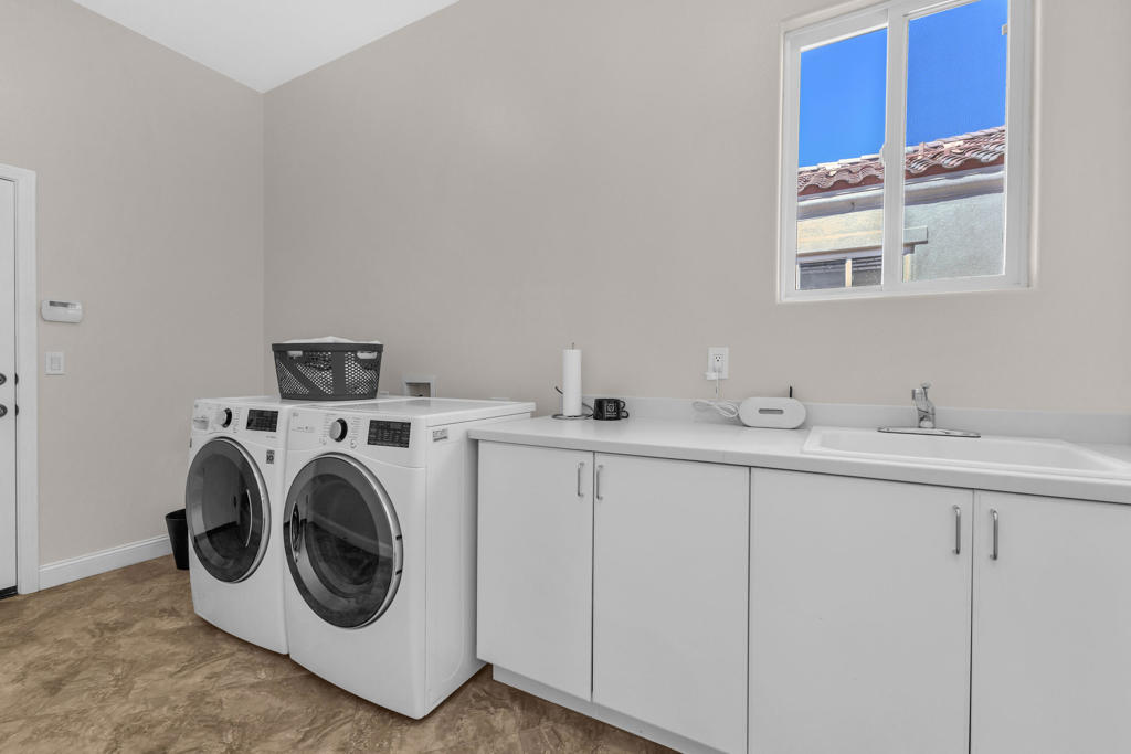 Mira Vista - Residential Lease