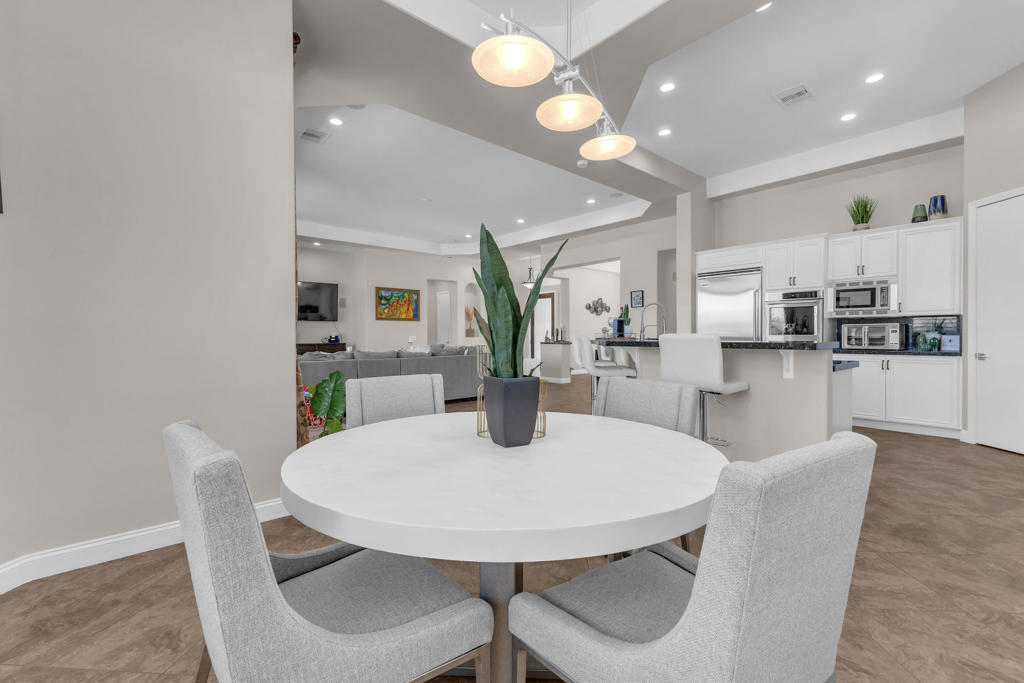 Mira Vista - Residential Lease