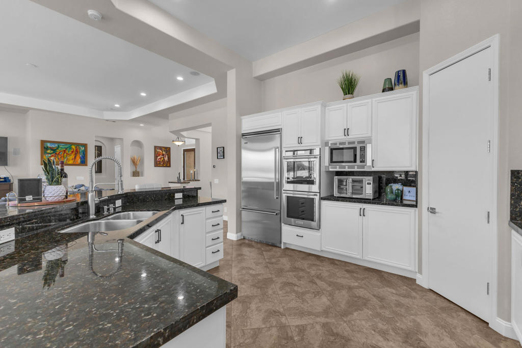 Mira Vista - Residential Lease