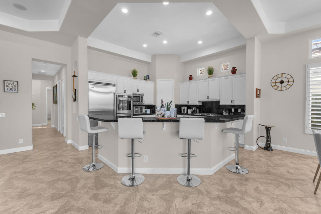 Mira Vista - Residential Lease