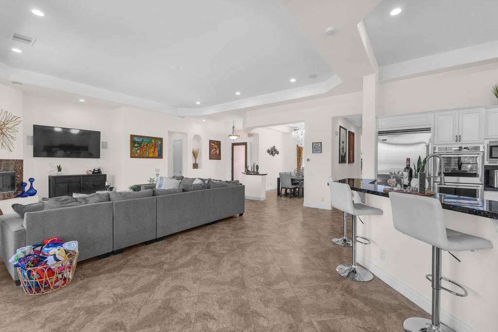 Mira Vista - Residential Lease