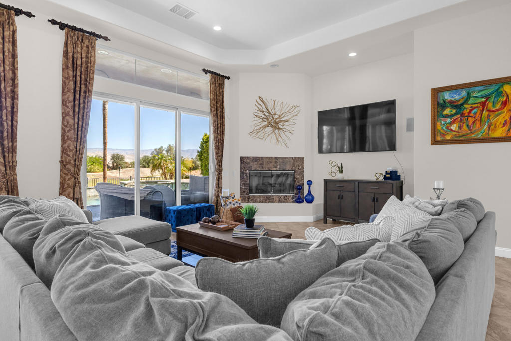 Mira Vista - Residential Lease