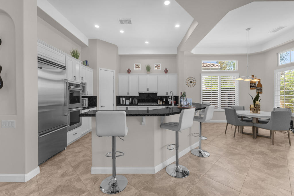 Mira Vista - Residential Lease