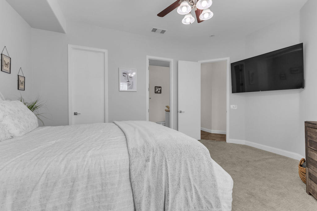 Mira Vista - Residential Lease