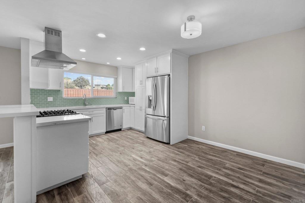 6415 Hayward Way