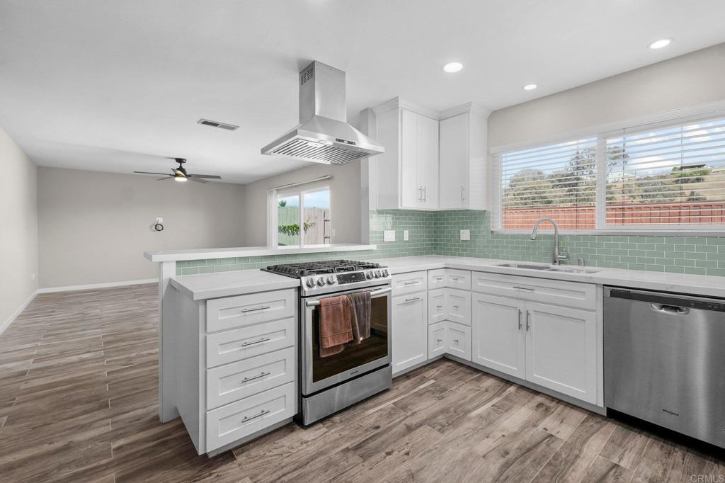 6415 Hayward Way