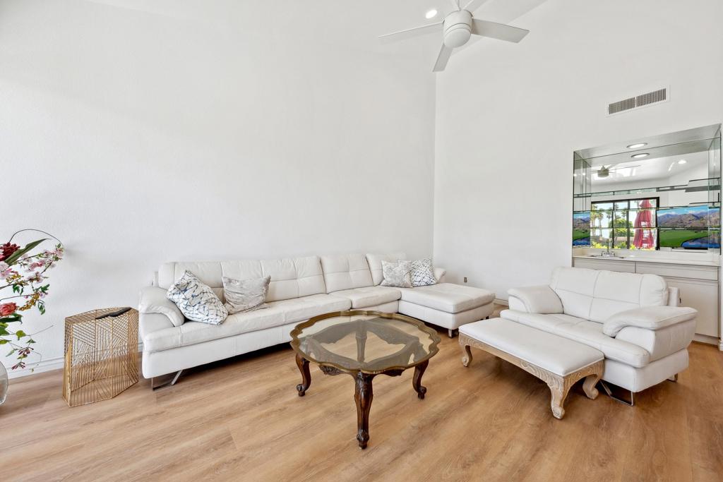 55114 Shoal Creek Creek