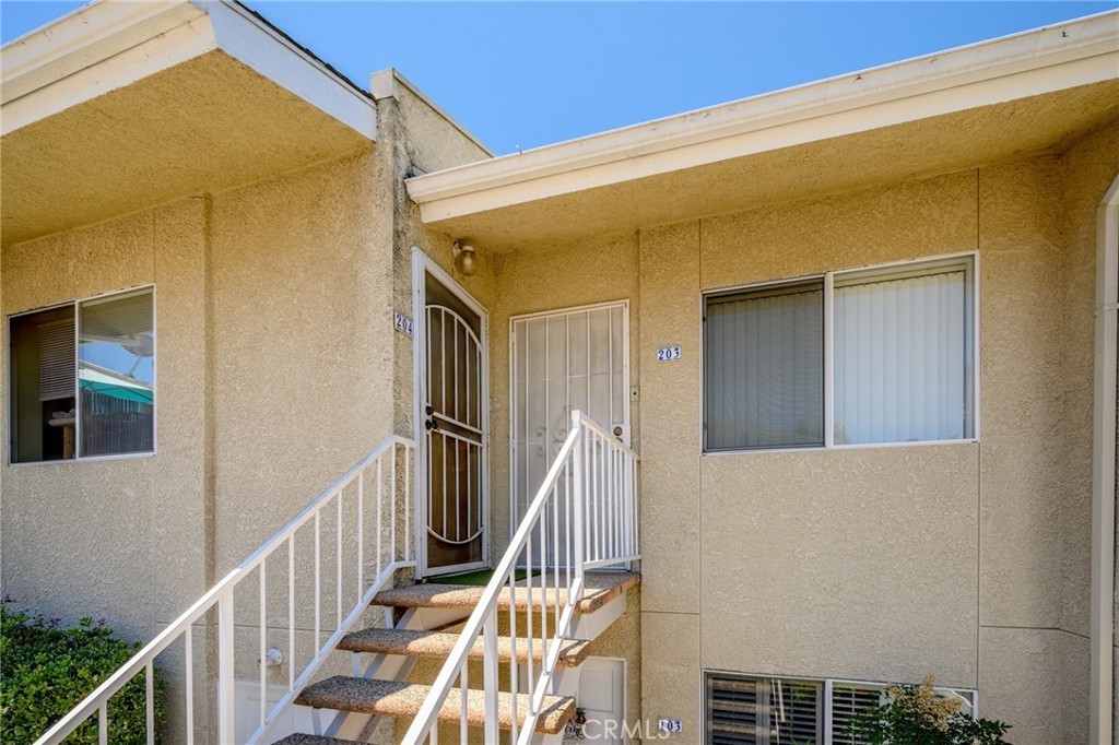 4558 Willis Avenue 203