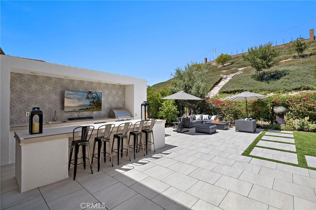 Photo of 93 Interstellar, Irvine, CA 92618 (MLS # NP25269287)