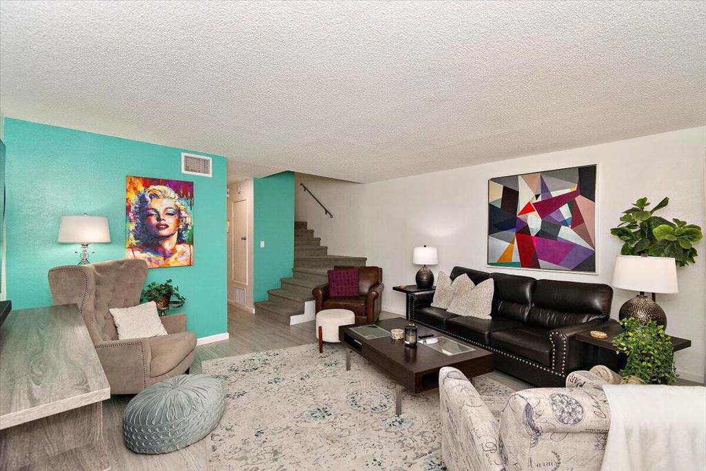 2074 N Mira Vista Way