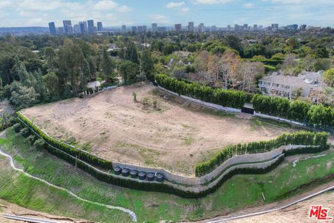 344 Delfern Drive Los Angeles CA 90077