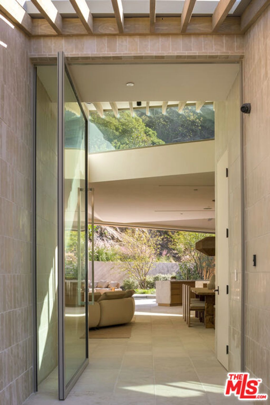 Photo of 1600 Rising Glen Road, Los Angeles, CA 90069 (MLS # 25614153)