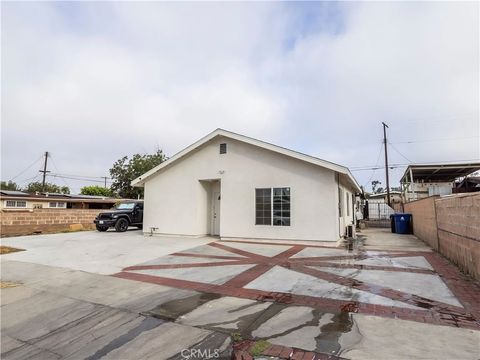 Photo of 12971 Montford st St, Pacoima, CA 91331 (MLS # SR26059887)