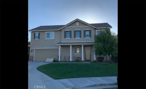 233 Drake Avenue Beaumont CA 92223